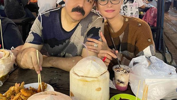 10 Potret Harmonis Inul Daratista dan Adam Suseno Saat Makan Bareng