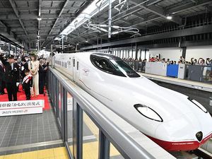 Jepang Resmikan Jalur Shinkansen Baru di Nagasaki Jepang Resmikan Jalur Shinkansen Baru di Nagasaki