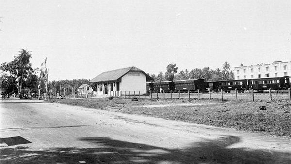 Stasiun kereta api pertama di Sulawesi Selatan di zaman Balanda