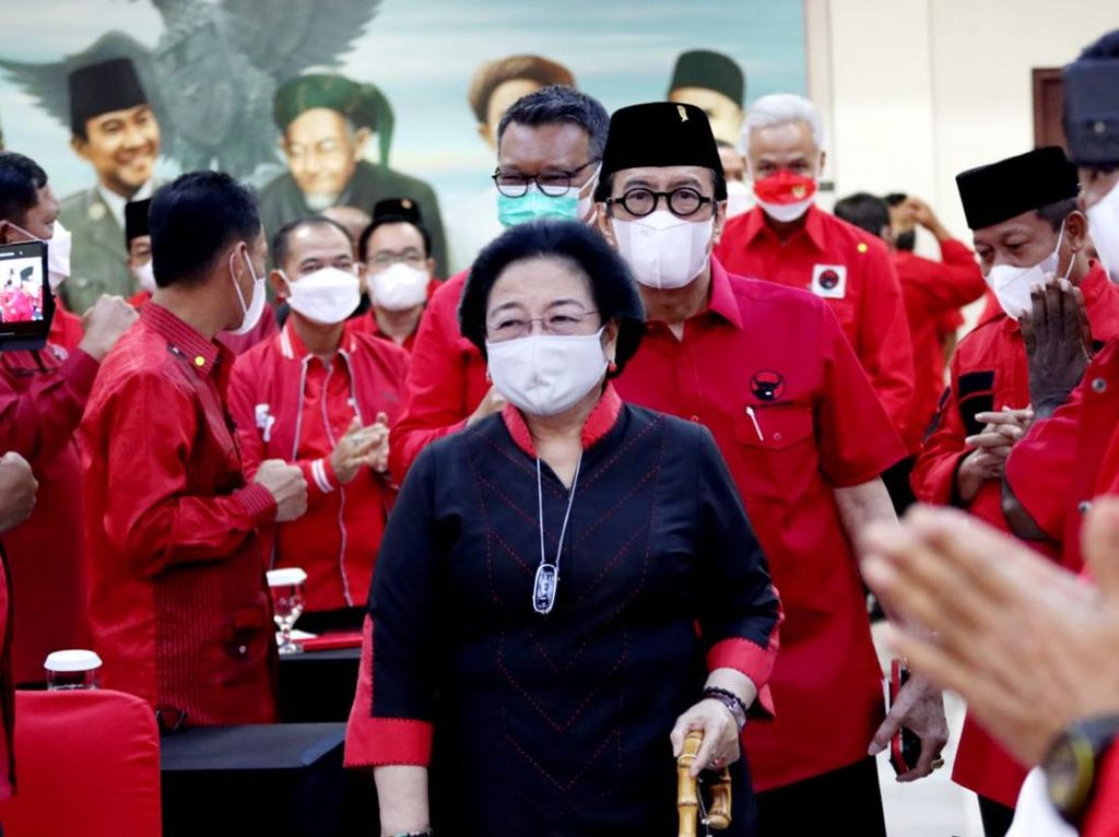 Megawati Ingatkan Tak Dansa Politik Jelang Pilpres, Buat Siapa?