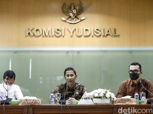 Komisi Yudisial Telusuri Kebenaran Video Hakim Wahyu Bocorkan Vonis Sambo Komisi Yudisial Telusuri Kebenaran Video Hakim Wahyu Bocorkan Vonis Sambo