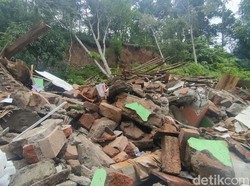 Detik-detik Pasutri Lansia di Garut Tertimbun Longsor