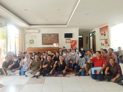 Ratusan Calon PMI Datangi Disnaker Bali-Adukan Dugaan Penipuan