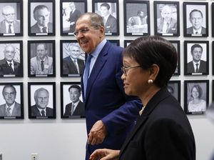 Menlu Rusia dan Menlu RI Bertemu di Sela-sela Sidang Umum PBB Menlu Rusia dan Menlu RI Bertemu di Sela-sela Sidang Umum PBB