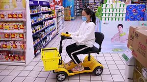 Naik Kendaraan Listrik Ini, Keliling Supermarket Makin Asik