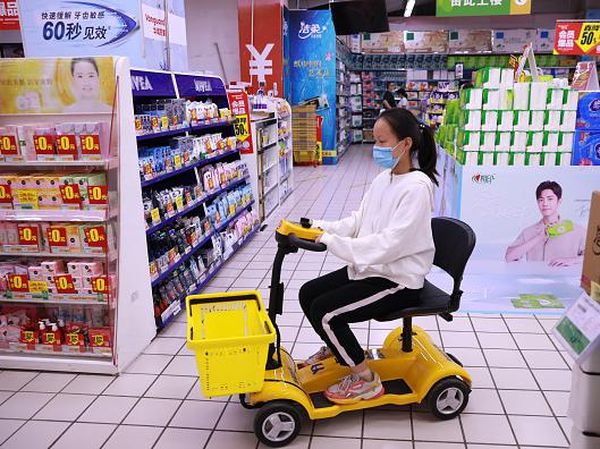 Naik Kendaraan Listrik Ini, Keliling Supermarket Makin Asik