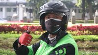Perjuangan Ojol Hartono, Mendobrak Keterbatasan di Jalanan Bandung