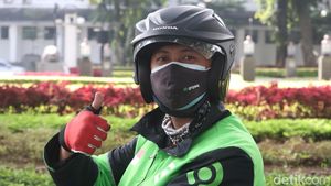 Perjuangan Ojol Hartono, Mendobrak Keterbatasan di Jalanan Bandung