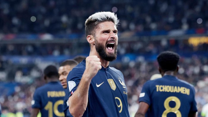 PARIS, FRANCE - SEPTEMBER 22: Olivier Giroud of France celebrating 2-0 during the  UEFA Nations league match between France  v Austria  at the Stade de France on September 22, 2022 in Paris France (Photo by Eric Verhoeven/Soccrates/Getty Images)