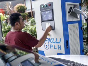 Cara Merayu Masyarakat Beralih dari BBM ke Energi Listrik