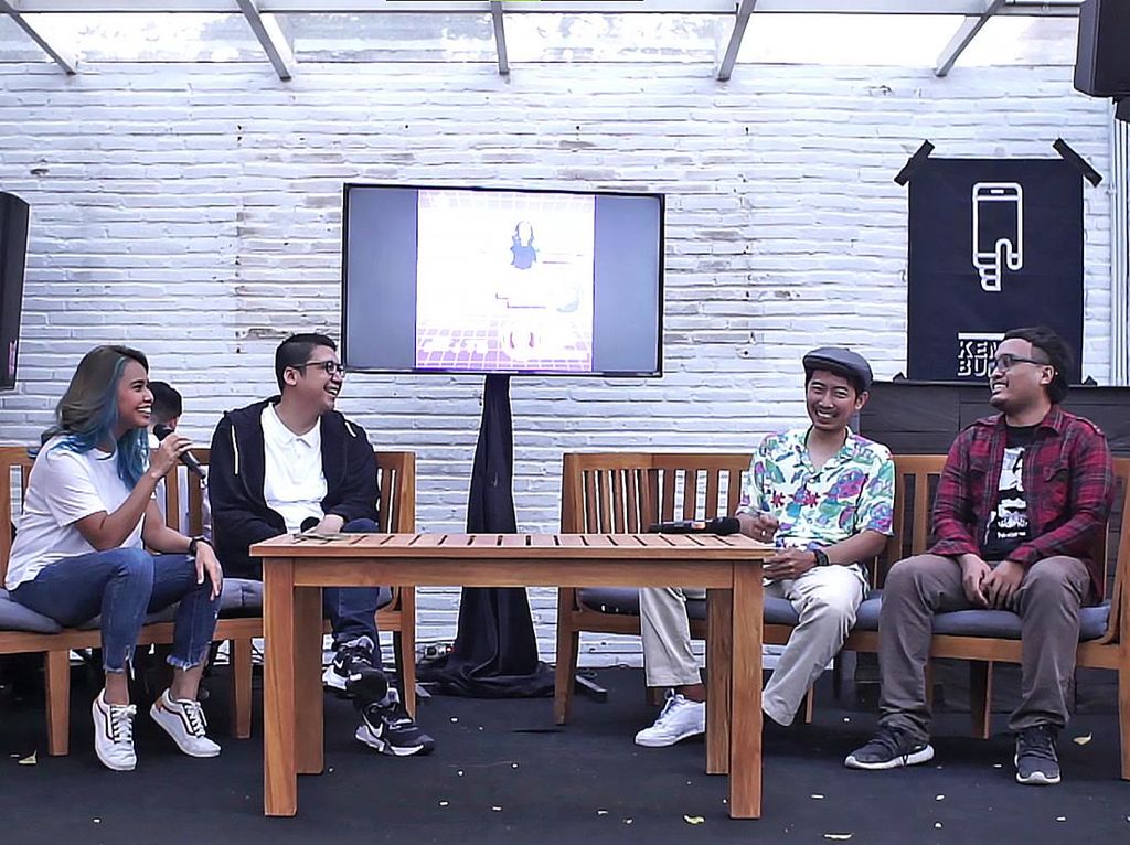 Kolaborasi TRINVI dan Komunitas Seni Kenalkan NFT di Malang Kolaborasi TRINVI dan Komunitas Seni Kenalkan NFT di Malang