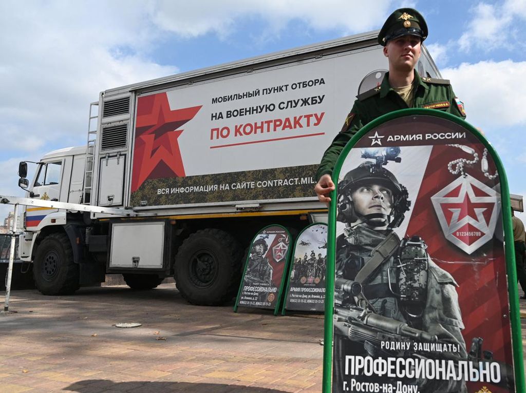Pria Rusia Lepas Tembakan di Pusat Mobilisasi Siberia, 1 Komandan Luka Pria Rusia Lepas Tembakan di Pusat Mobilisasi Siberia, 1 Komandan Luka