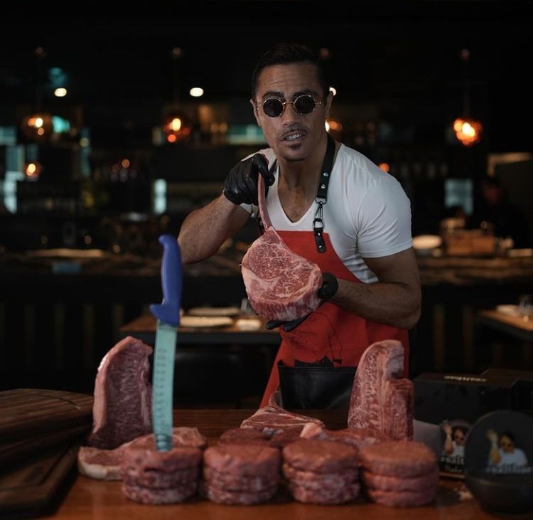 Salt Bae: Kekayaan Fantastis dan Rahasia Mengejutkan di Balik Hidangan Mewah