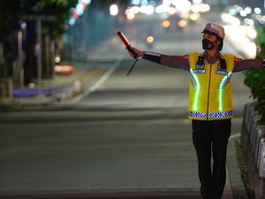 Seragam Polisi Lalu Lintas Dimodifikasi, Jadi Seperti Apa? Seragam Polisi Lalu Lintas Dimodifikasi, Jadi Seperti Apa?