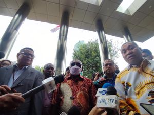 Pengacara Minta Jokowi Beri Izin Lukas Enembe Berobat ke Luar Negeri