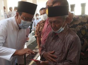 Gus Ipul Prioritaskan Ganti Kendaraan Dinas Lama dengan Mobil Listrik