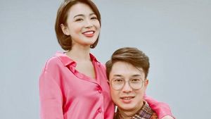 Love Is in the Air! Potret Mesra Wika Salim dan Max Adam