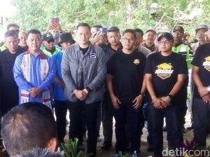 Ziarah ke Makam Leluhur Istri, AHY Didoakan Jadi Pemimpin Indonesia