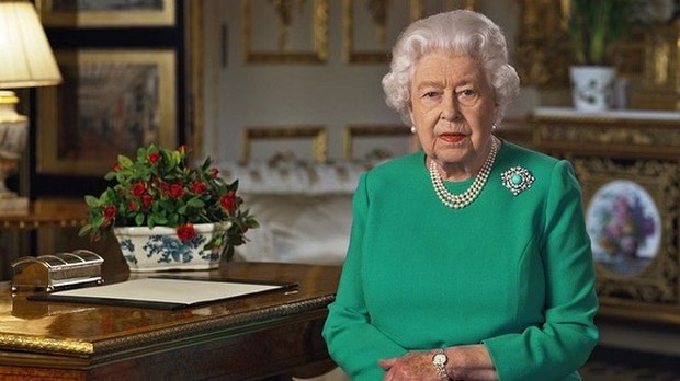 Alasan Ratu Elizabeth II Mengenakan Warna Pakaian Terang/Foto: Instagram/The Royal Family