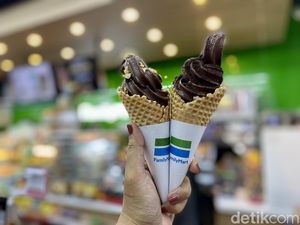 Baru! Begini Rasa Es Krim Cokelat Rp 7 Ribu di Family Mart Baru! Begini Rasa Es Krim Cokelat Rp 7 Ribu di Family Mart