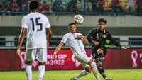 Saddil Ramdani yang turut merespon unggahan Shin. Punya komentar yang sedikit berbeda dan unik. Terbaik sekunci dunia, tulisnya di kolom komentar Shin (Foto: ANTARA FOTO/RAISAN AL FARISI)
