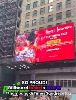 Insertlive di Billboard Times Square New York.