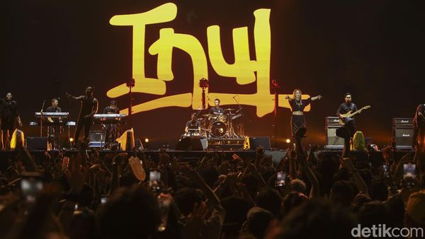 7 Aksi Panggung Inul Ngebor Pestapora