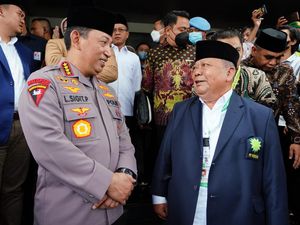 Ketum Persis Bangga Kapolri Hadiri Muktamar: Ia Curahkan Perhatian Ketum Persis Bangga Kapolri Hadiri Muktamar: Ia Curahkan Perhatian