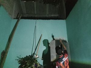 Hujan Es dan Angin Kencang Landa Ngaliyan Semarang, 2 Rumah Rusak
