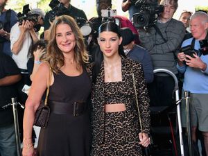 Janda Bill Gates dan Putrinya Tampil Menawan di Acara Michael Kors Janda Bill Gates dan Putrinya Tampil Menawan di Acara Michael Kors