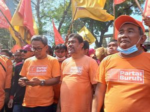 Temui Kasetpres, Massa Demo Buruh Tani Tuntut Redistribusi Lahan Dipercepat Temui Kasetpres, Massa Demo Buruh Tani Tuntut Redistribusi Lahan Dipercepat