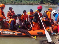 Kernet Truk di Sidrap Ditemukan Tewas Usai Kejar Sendal Terbawa Arus Sungai