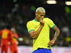 Depan: Richarlison - BRASIL. Foto: AFP via Getty Images/DAMIEN MEYER