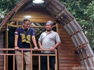Dicurhati soal Kasur Homestay Desa Hanjeli Tipis, Sandiaga: Kita Sat Set! Dicurhati soal Kasur Homestay Desa Hanjeli Tipis, Sandiaga: Kita Sat Set!