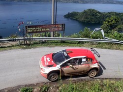 Reli Danau Toba 2022: Penalti di Hari Pertama Bikin Sean Gagal P1