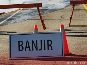 Tol Bintaro-BSD Sempat Macet Akibat Genangan, Kini Lancar Kembali Tol Bintaro-BSD Sempat Macet Akibat Genangan, Kini Lancar Kembali