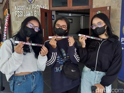 Suporter Wanita Optimis Timnas Indonesia Menang Lawan Curacao