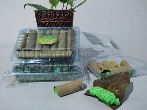 Legit dan Manisnya Tape Ketan Bungkus Daun Jambu Air Khas Desa Suci Gresik Legit dan Manisnya Tape Ketan Bungkus Daun Jambu Air Khas Desa Suci Gresik