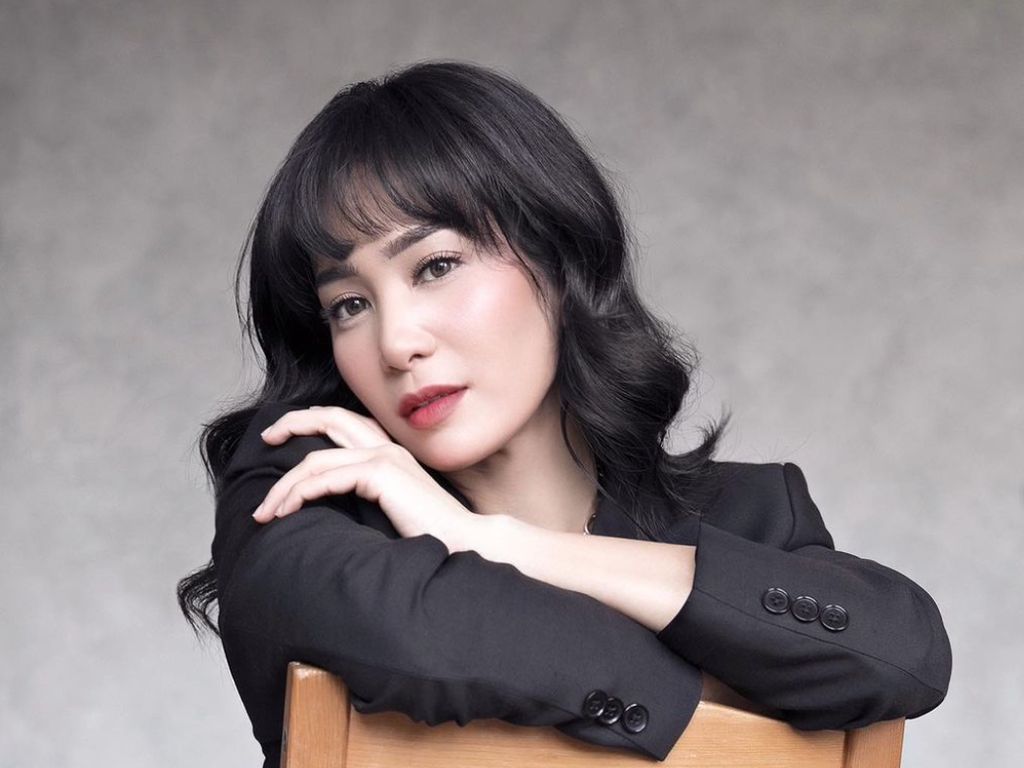 Bunga Zainal Pamer Wajah Asli Tanpa Makeup Usai Dituding Oplas Bunga Zainal Pamer Wajah Asli Tanpa Makeup Usai Dituding Oplas