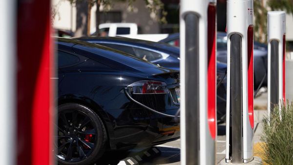 Pakai Mobil Listrik di RI Baru Asyik Jika Kondisinya Seperti Ini