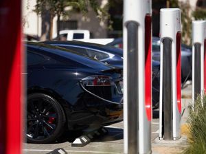 Pakai Mobil Listrik di RI Baru Asyik Jika Kondisinya Seperti Ini