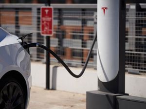 Kata Tom Lembong soal Tesla Tak Lagi Pakai Nikel, Ternyata Gegara Ini Kata Tom Lembong soal Tesla Tak Lagi Pakai Nikel, Ternyata Gegara Ini