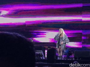 Seksi dan Energik Aksi CL di We The Fest 2022 Seksi dan Energik Aksi CL di We The Fest 2022