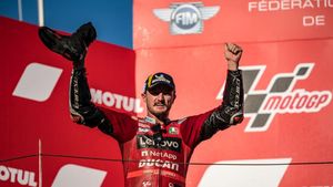 Jack Miller di Motegi: Wheelie, Burnout, Shoey