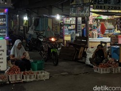 Jambu Air Jadi Buruan Peziarah Makam Sunan Kalijaga Demak