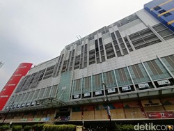 Kebakaran di LTC Glodok Diduga Korsleting, Kerugian Capai Rp 500 Juta