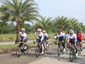 Cycling for Blue Sky and Road Safety: Cara Korlantas Ajak Aman Bersepeda