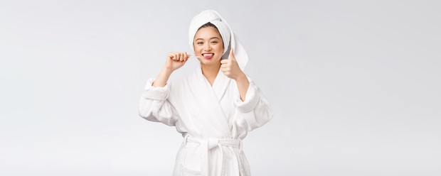 Jangan lewatkan menyikat gigi dan flossing