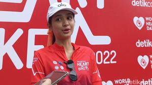 Mikha Tambayong Lagi Doyan Gowes, Bukan karena Bensin Naik Kan?