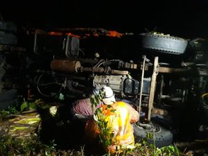 Truk Terjun ke Jurang di Pangandaran, Satu Orang Tewas!